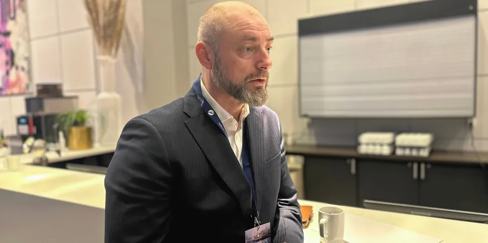 "The government is effectively helping to stop a major industrial development," Sjomatbedriftene Managing Director Robert Holmoy Eriksson said.