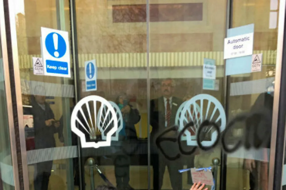 Extinction Rebellion: Protest outside Shell offices in London