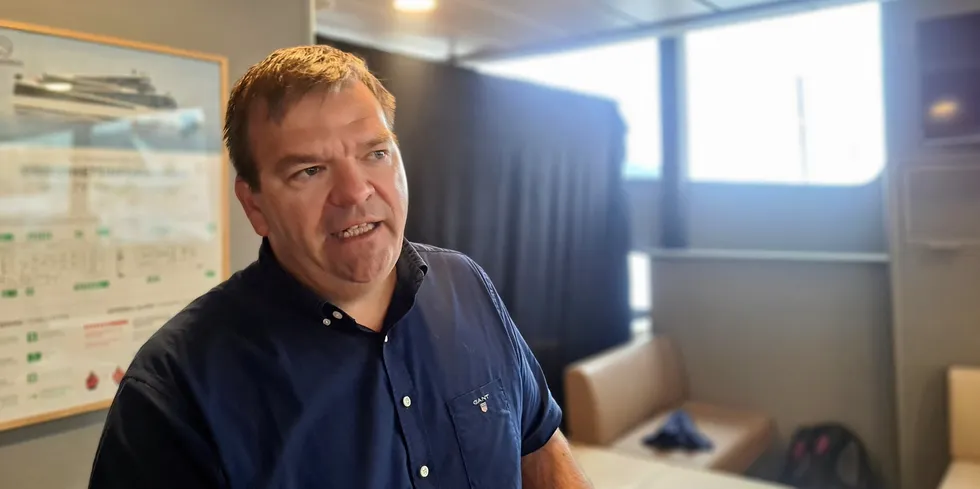 Through the acquisition, Hofseth CEO Roger Hofseth, has committed to producing five full-scale "eggs" with a volume of 20,000 cubic meters.