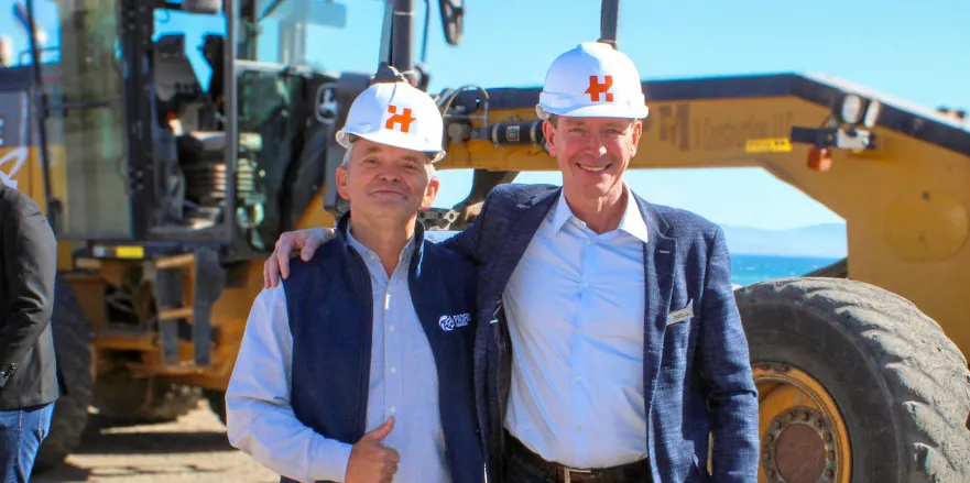 Per-Roar Gjerde, CEO in Pacifico Aquaculture (left) and Bjarne Hald Olsen, CSO in Billund Aquaculture launched a new RAS project in Mexico.