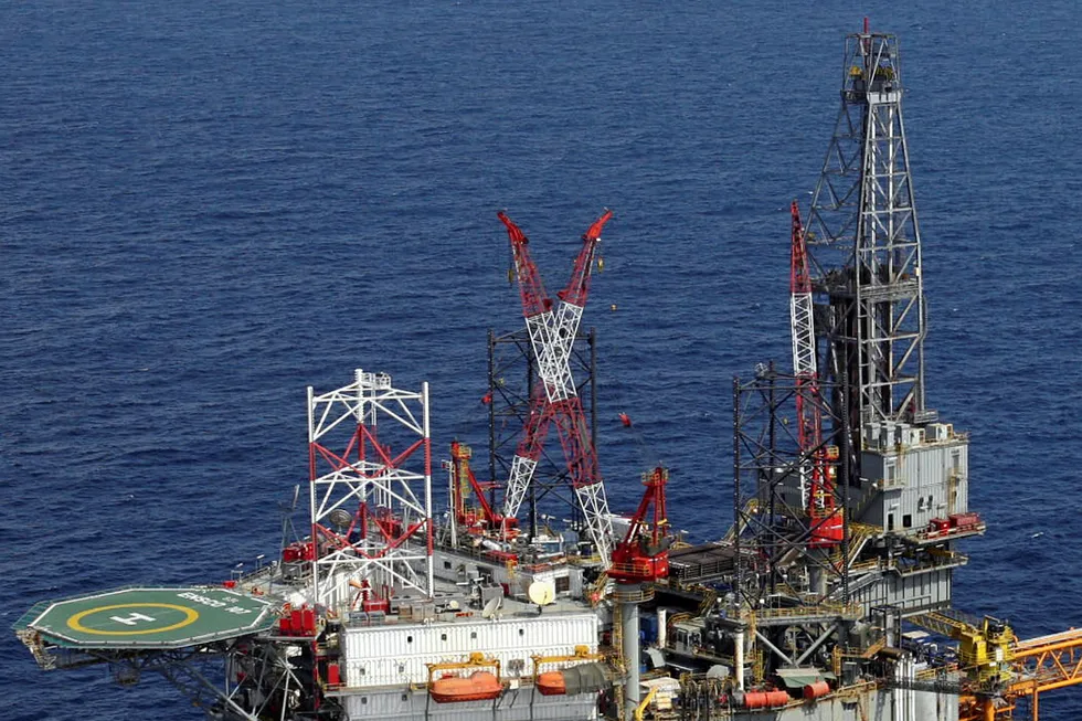 Stag well: the jack-up Ensco 107