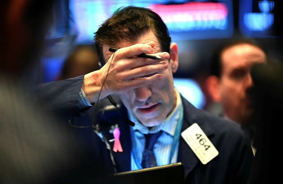 Oil price: Brent crude settled at $40.31 a barrel, down $2.32, or 5.4%