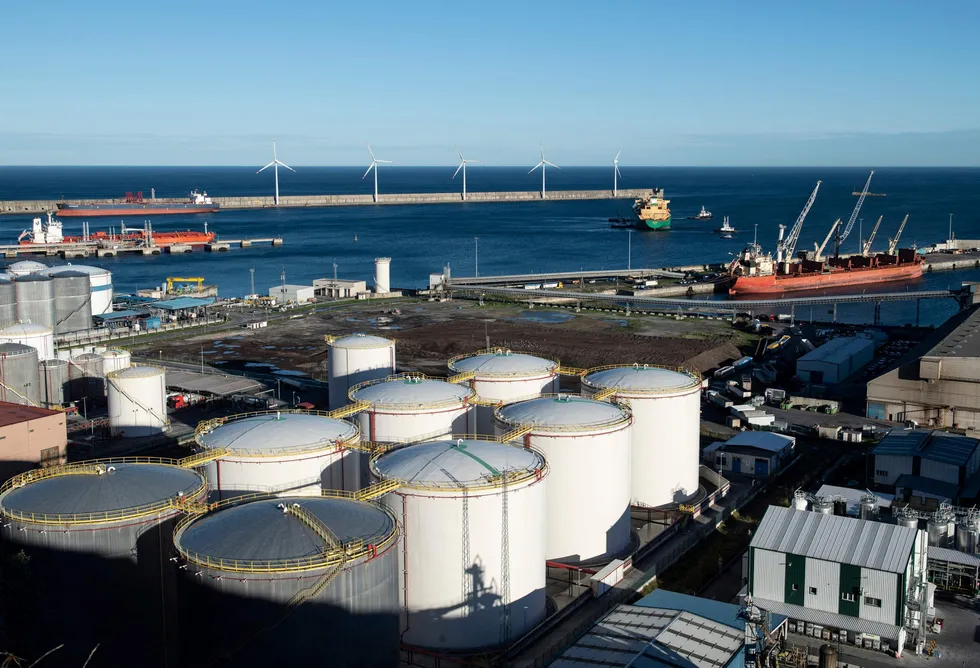 Spain: Bizkaia Bay Gas regasification plant near Bilbao