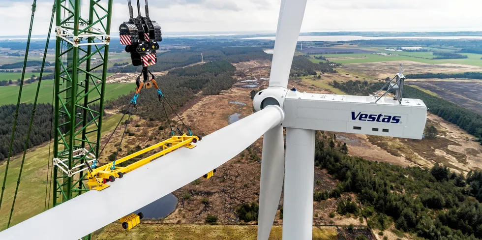 Installation of EnVentus V150-5.6 MW prototype