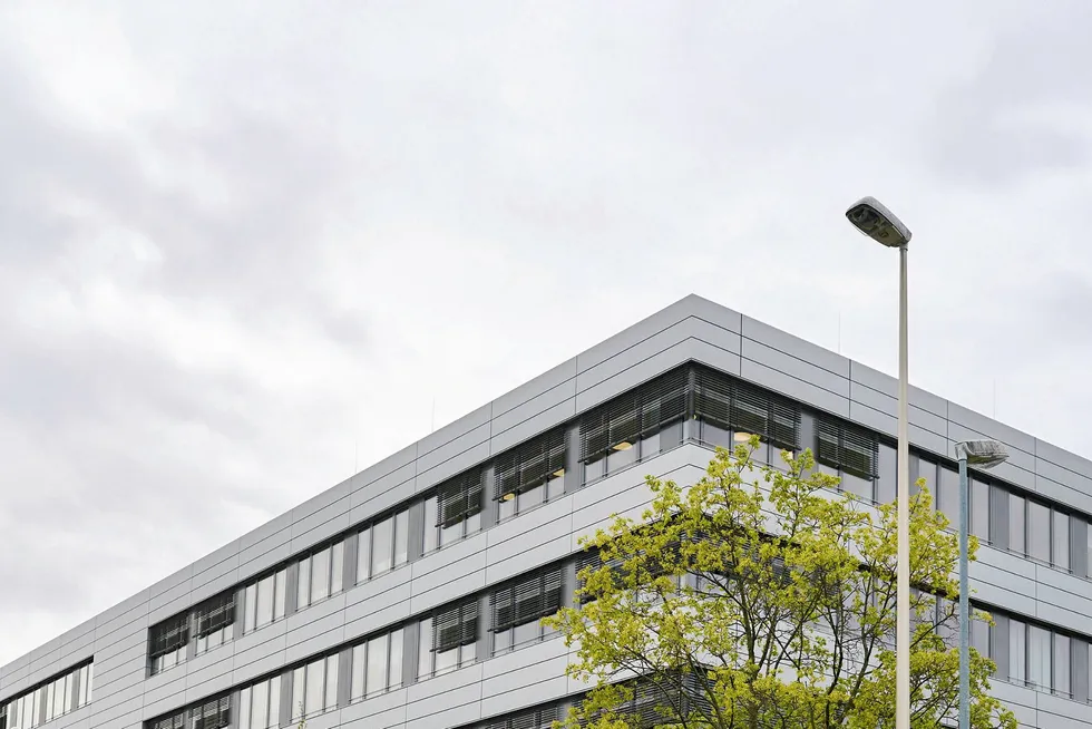 Dual investment: both JERA and Chevron are backing Hydrogenious LOHC Technologies.