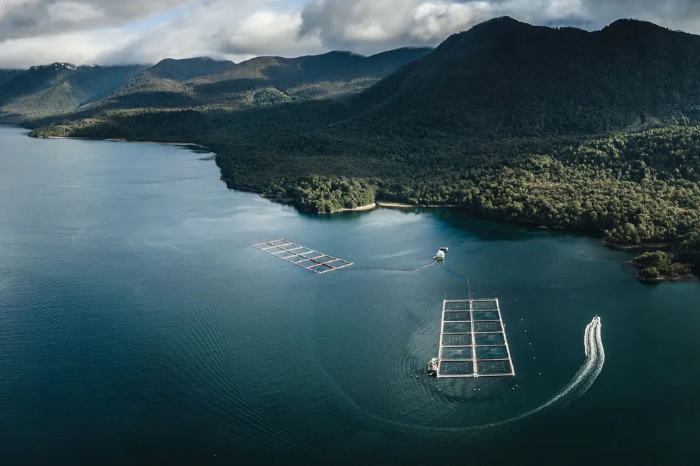 Yadran salmon farming site.