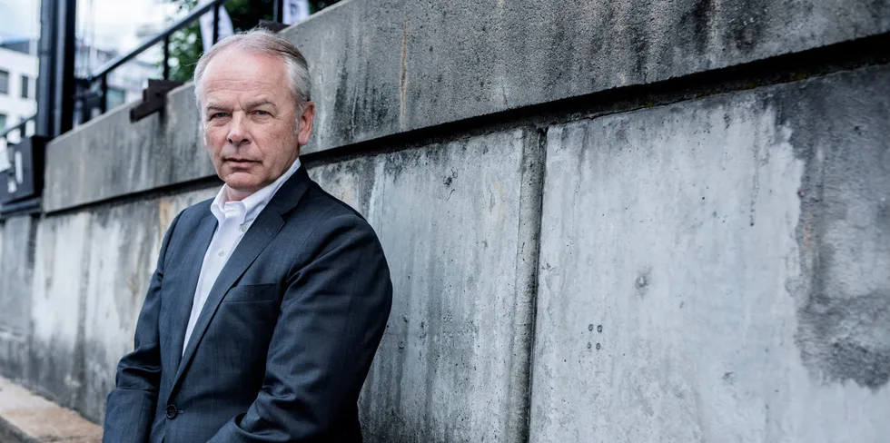 Henrik Tangen worked for many years in the corporate finance department of Pareto Securities. Now he is trying to become a salmon farmer.