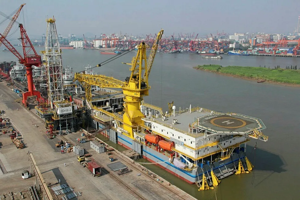 On call: the tender assist drilling barge EDrill-2