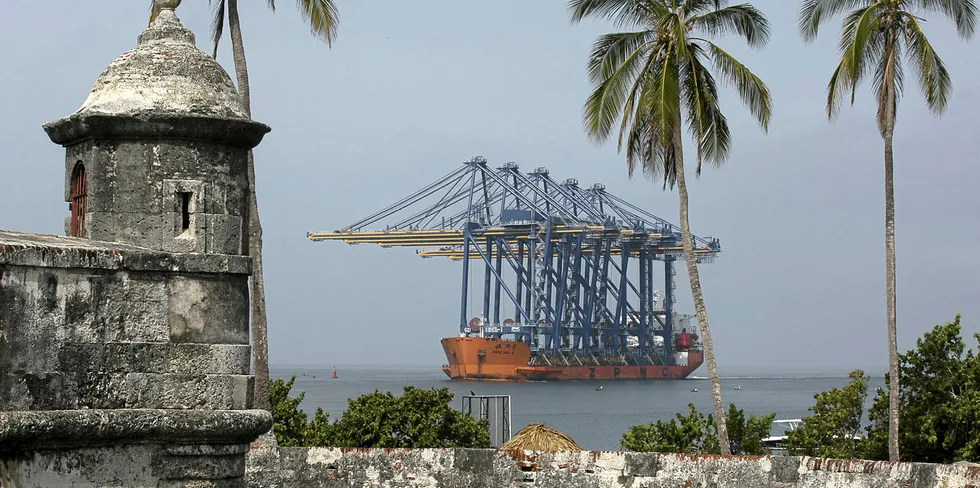 A ship carrying five Super-Post-Panamax cranes arrives in Cartagena, Bolivar department, Colombia, a few hundred kilometres from the key wind province of La Guajira.