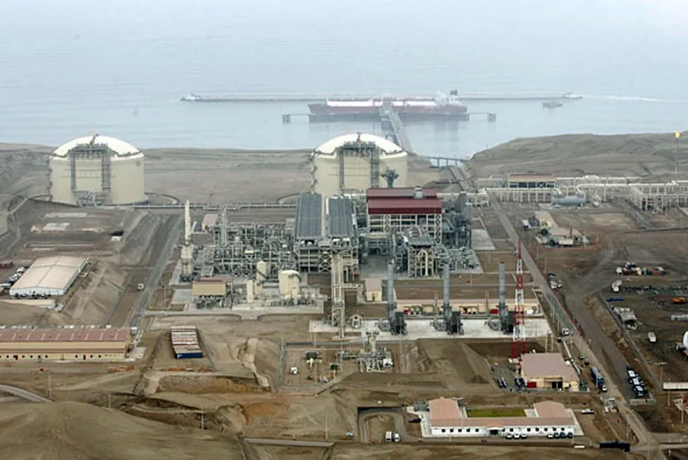 The LNG carrier Barcelona Knutsen loaded the maiden cargo from the Peru LNG facility.