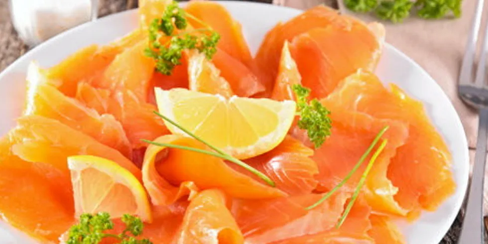 Researchers analyzed 15 samples of smoked salmon and another 15 smoked salmon.