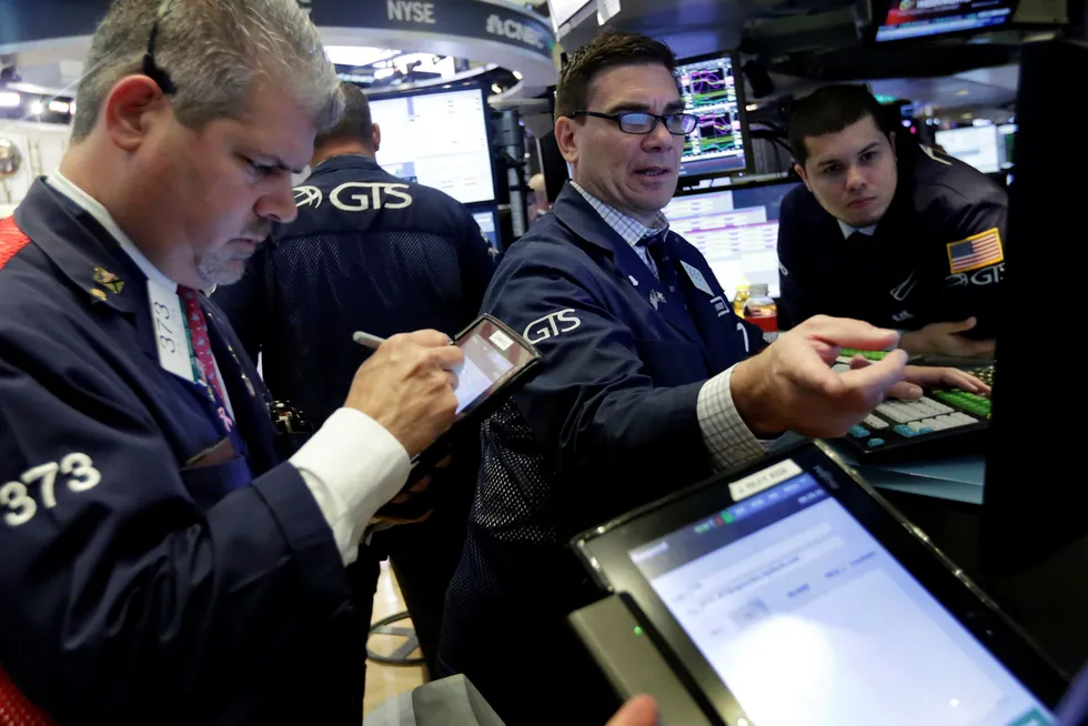 Oil price: Crude extends losses amid trade tensions