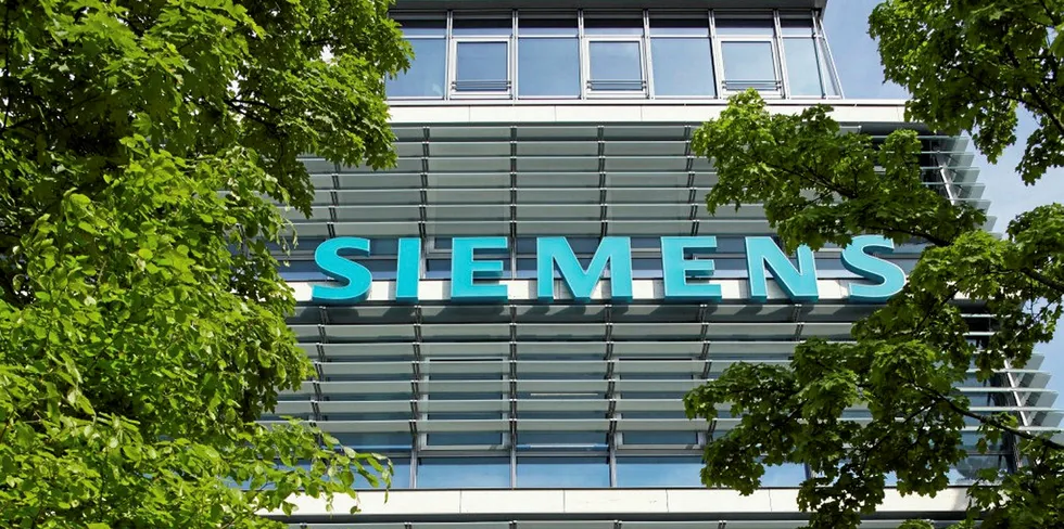 Swedish land-based project Quality Salmon signed a letter of intent with Siemens to develop and deliver “Digital Enterprise” for the construction of its salmon farm.
