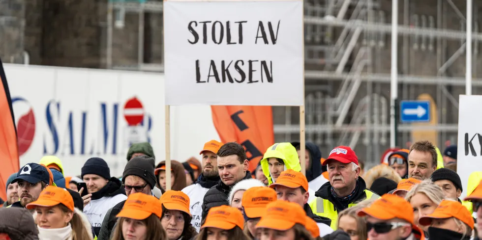 Employees in the aquaculture industry took a trip to Oslo last autumn, where they had a demonstration against ground rent tax in front of the Storting. After a long tug-of-war, the tax was cut from the proposed 40 per cent to 25 per cent - but companies now report a much lower effective tax rate.