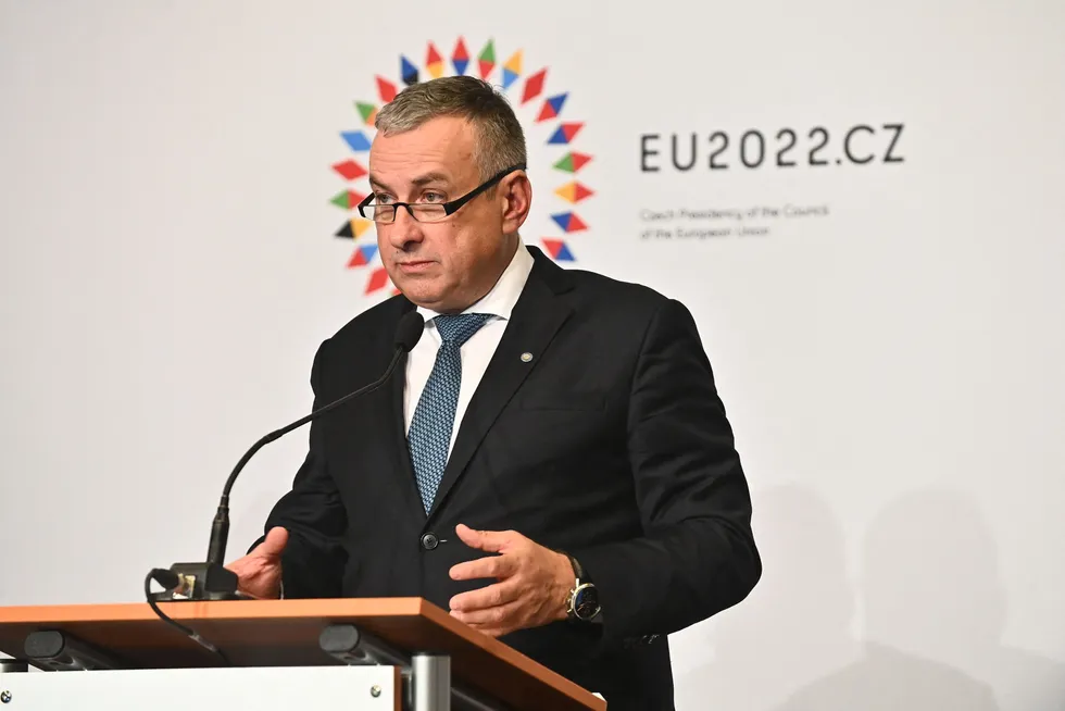 Announcement: Czech Industry & Trade Minister Jozef Sikela.