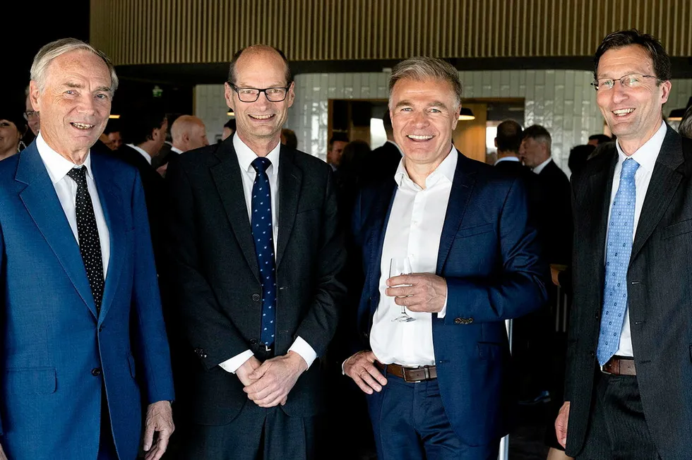 Lars Erik Aamot, director general at the Ministry of Energy (second from left), with industry executives