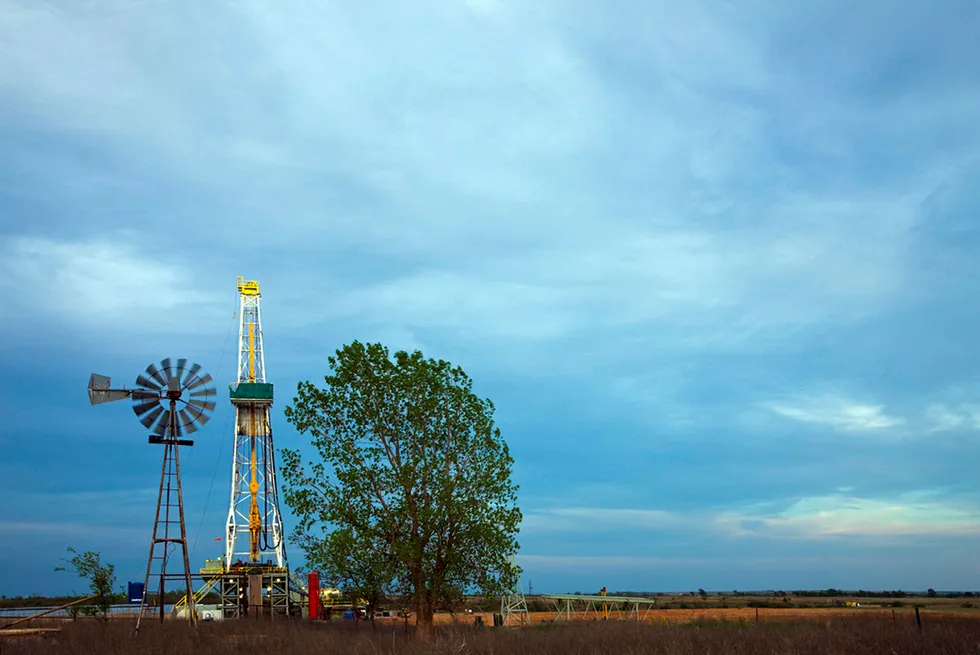 Oklahoma: adding rigs