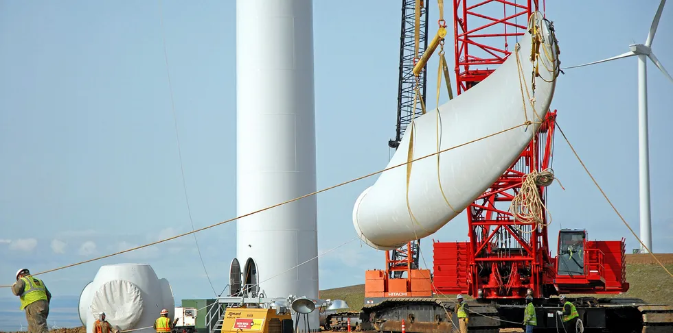 Construction at PacifiCorps' Goodnoe Hills wind farm in US state of Washington