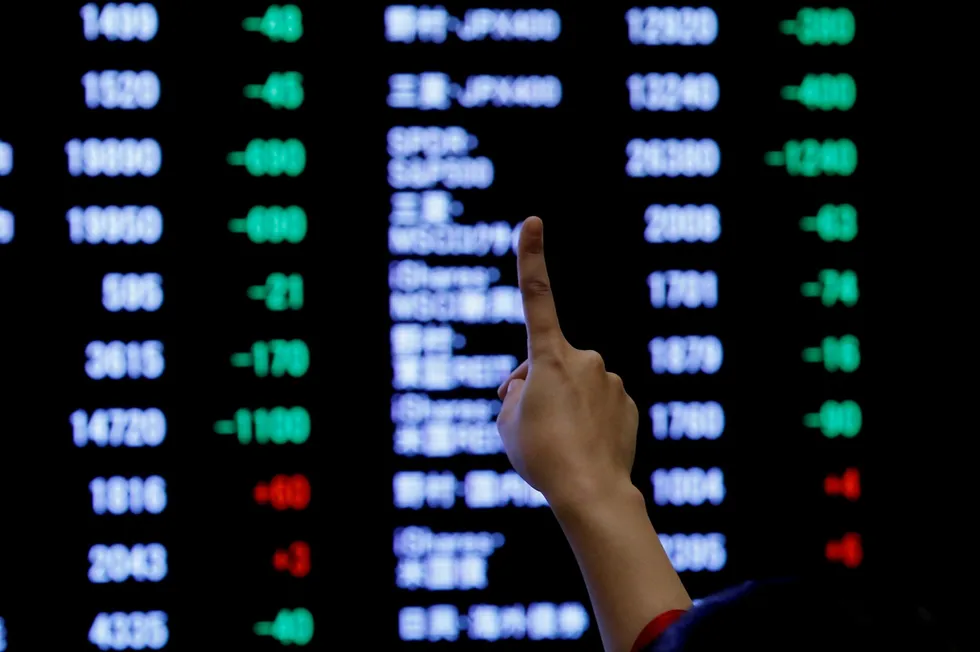 Up: Oil price rises around 10% during last three sessions