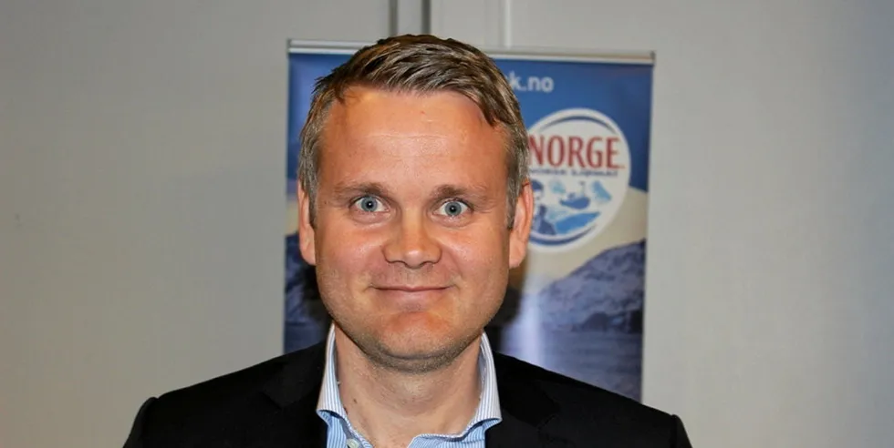 The higher sales volume for Atlantic salmon, fishmeal and fish oil, and improved earnings from the land-based whitefish industry, are the main factors behind the increase in earnings, said Austevoll.