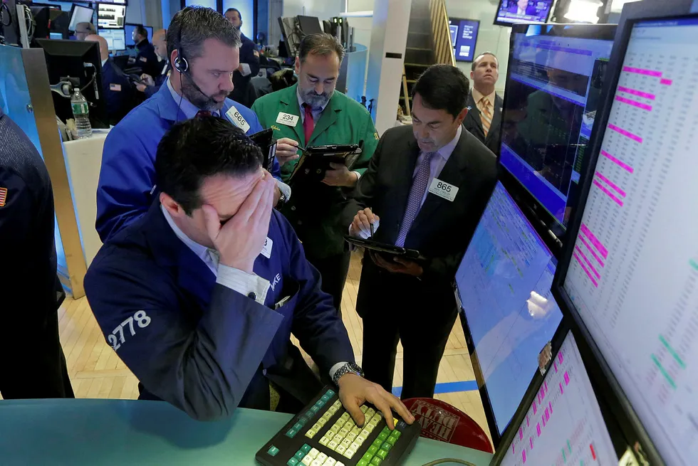 Headache: oil prices drop