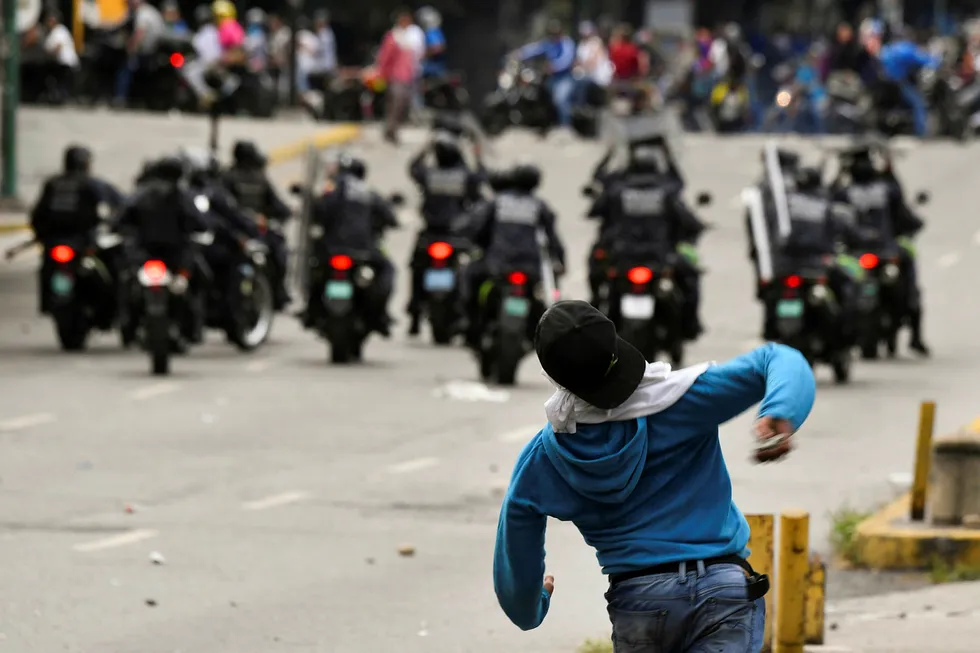 Tense in Caracas: oil markets keeping an eye on situation in Opec member Venezuela
