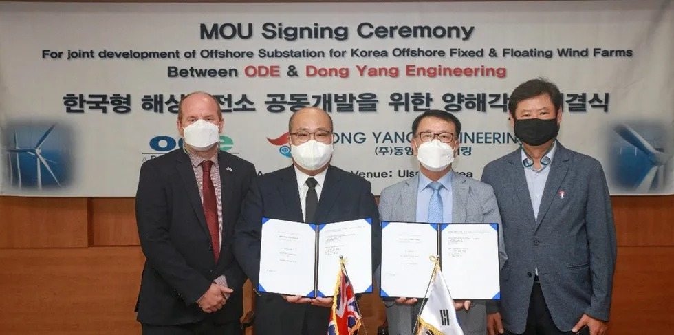 Signing of MOU between ODE and DYE at Ulsan Technopark. Pictured (from left to right): Mike Welch (DIT), Jinho Paik (ODE), MH Jang (DYE), Hyung-geun Kim (Ulsan Metropolitan City)