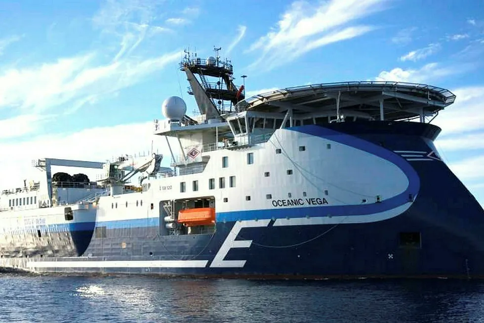 Ready to work: Oceanic Vega