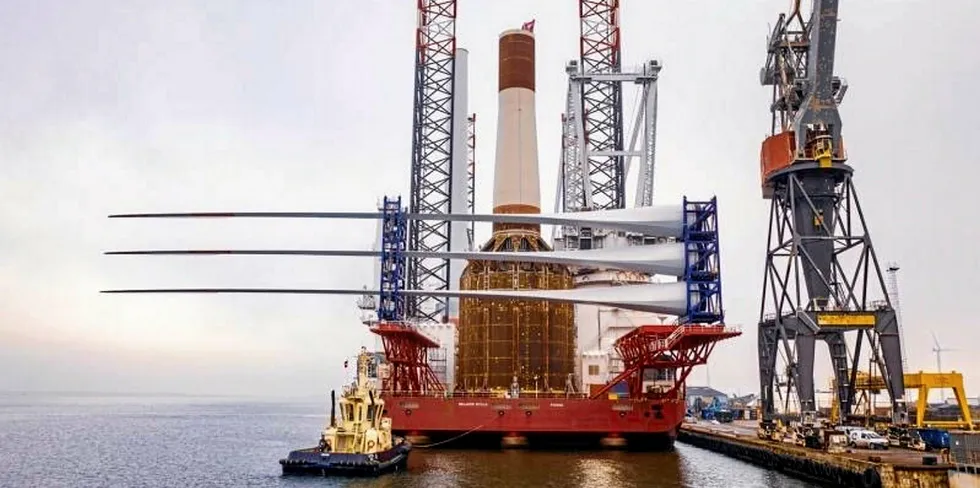 Universal Foundation mono buckets leave for Deutsche Bucht.