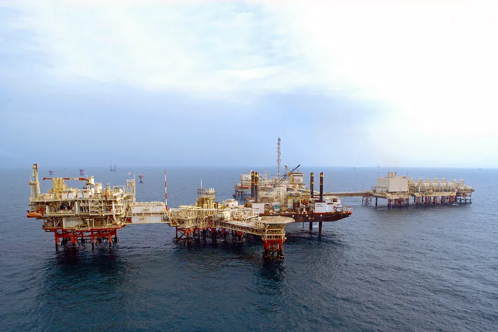 Award: Umm Shaif offshore super complex