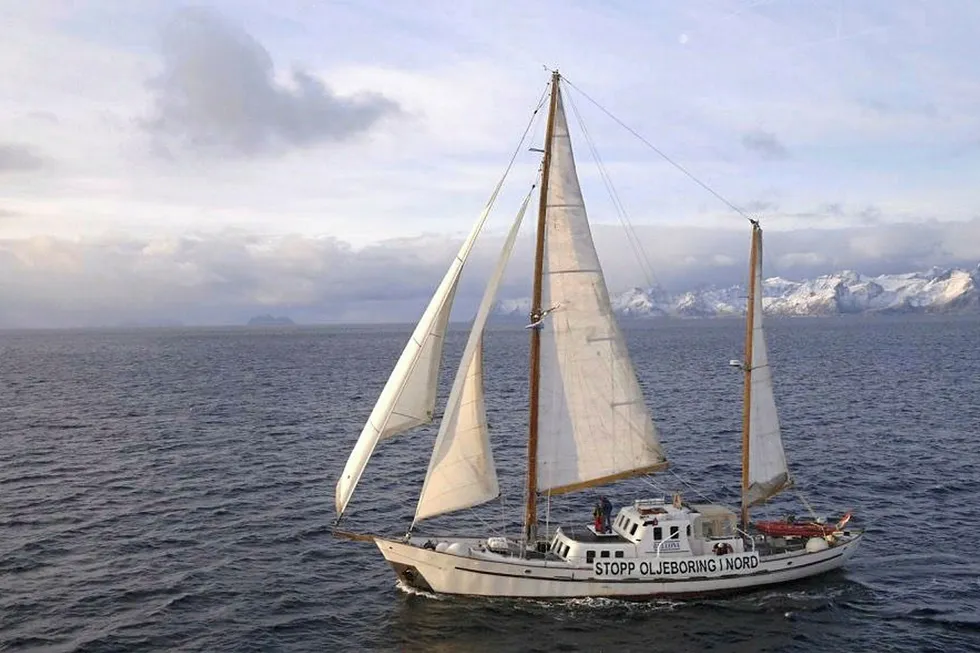 Wind in sails: Bellona's vessel Kallinika en route to Toutatis well location