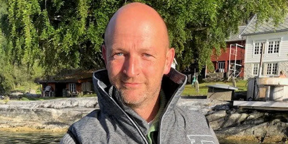 Mikael Roenes denies new charges of defrauding investors but was made the subject of an assets seizure order.