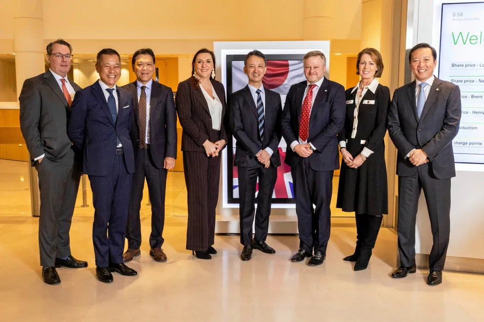 BP and JERA executives at the signing of offshore wind joint venture.