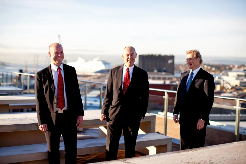 Floatel International chief executive Peter Jacobsson (middle).