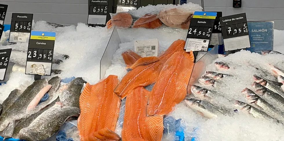 One exporter declined to do business this week, noting that those that are buying at these prices do so either because they have to deliver or because they have customers who are willing to pay that price.