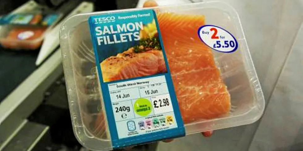 Tesco seachill salmon packshot label