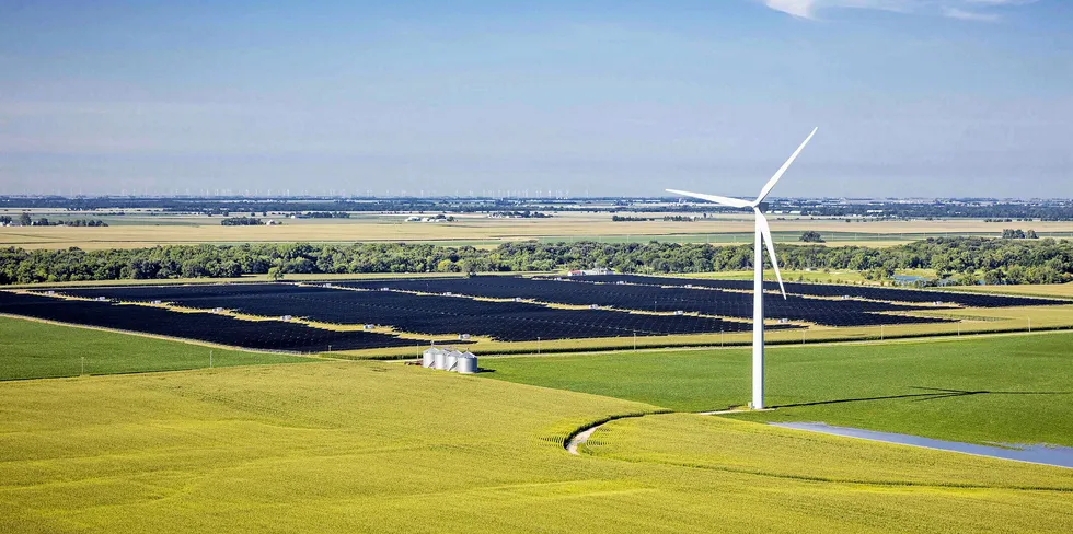 Wind and solar in Illinois, US.