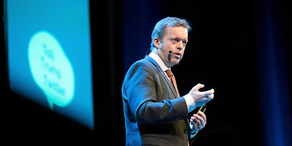 For the period 2020–2021, the company's board has consisted of the following shareholder-elected members: Ole‐ Eirik Leroy (chairman), Alf-Helge Aarskog (deputy chairman), Cecilie Fredriksen, Kristian Melhuus; Lisbet K. Naero; Bjarne Tellmann and Solveig Stand.