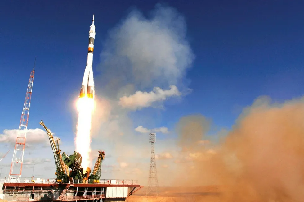 Lifting off: oil prices rise 2% higher