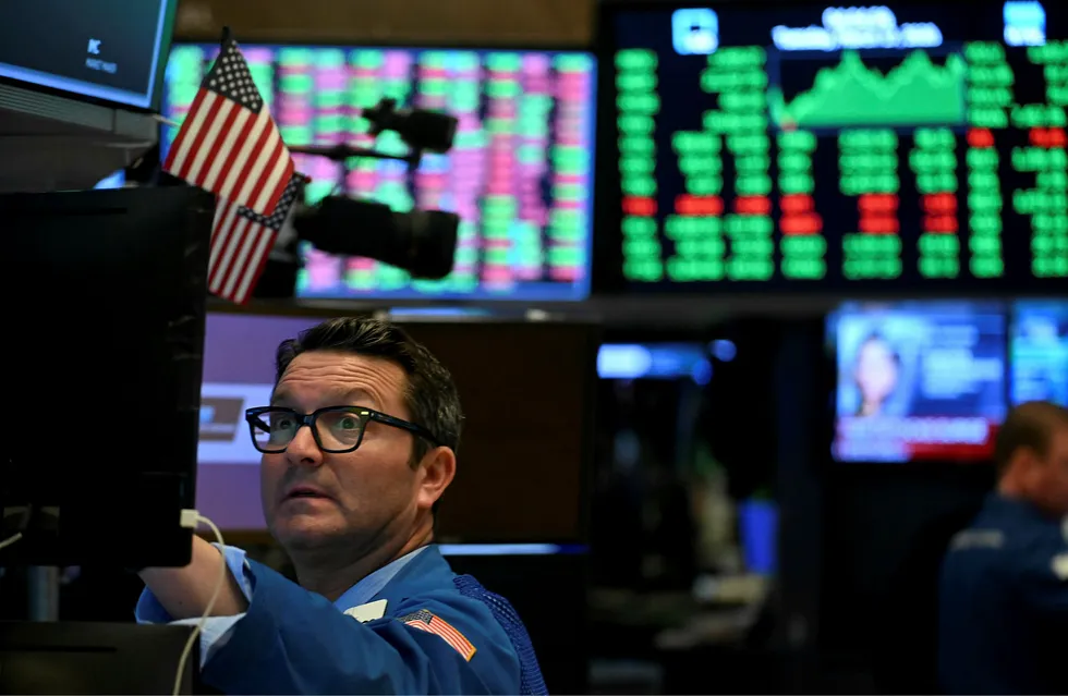 Oil price: Brent crude rose $1.01, or 2.5%, to settle at $40.79 a barrel