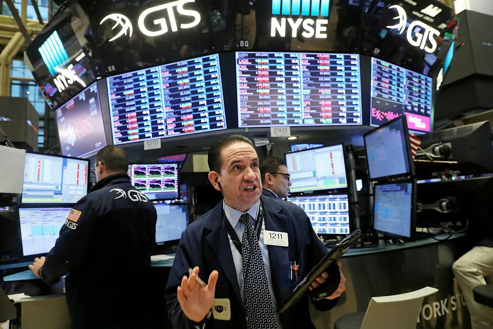 Inching up: oil prices