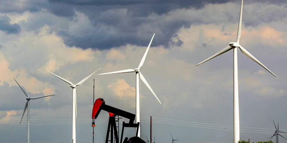 E.ON taps $200m tax equity for Texas 258MW re-powering
