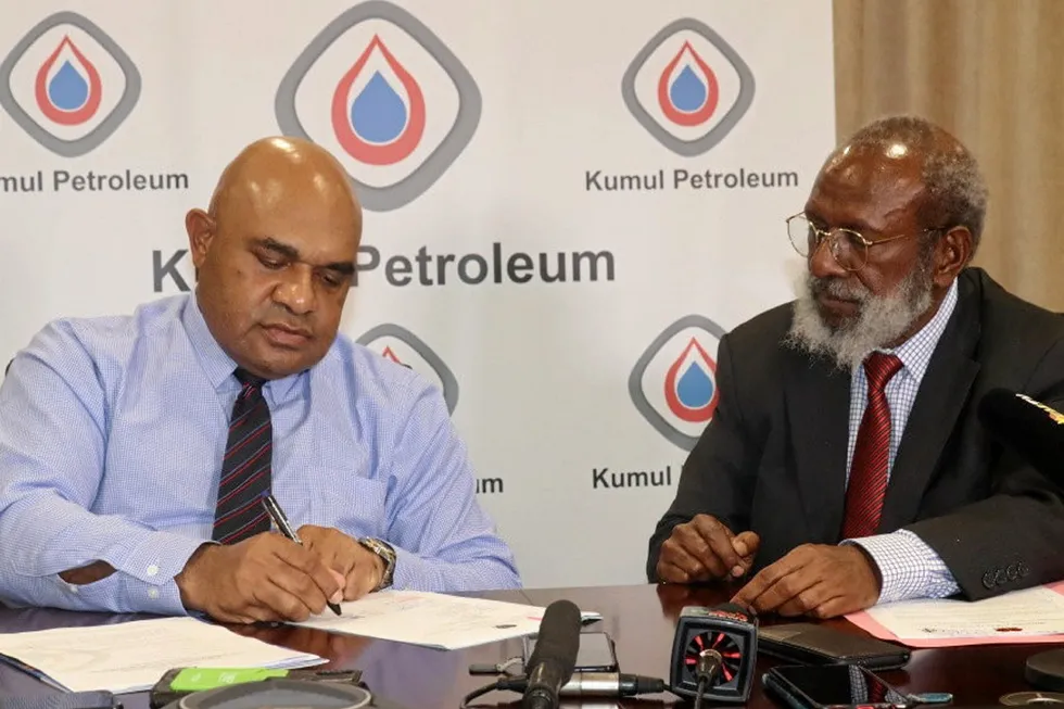 Pandora signing: Wapu Sonk (left) and Kerenga Kua on 3 September