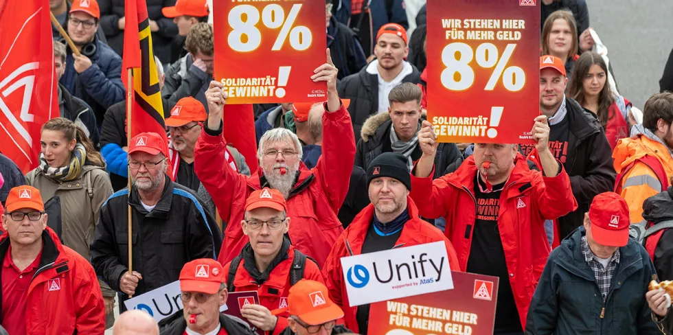 IG Metall workers demanding higher salaries