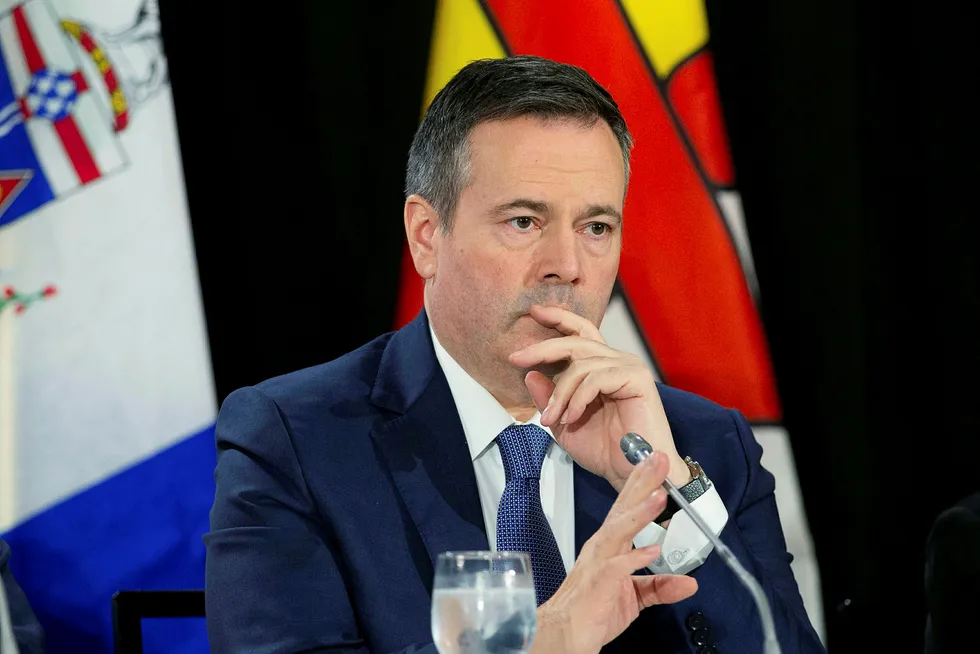 Alberta Premier: Jason Kenney announces crude-by-rail divestment plans