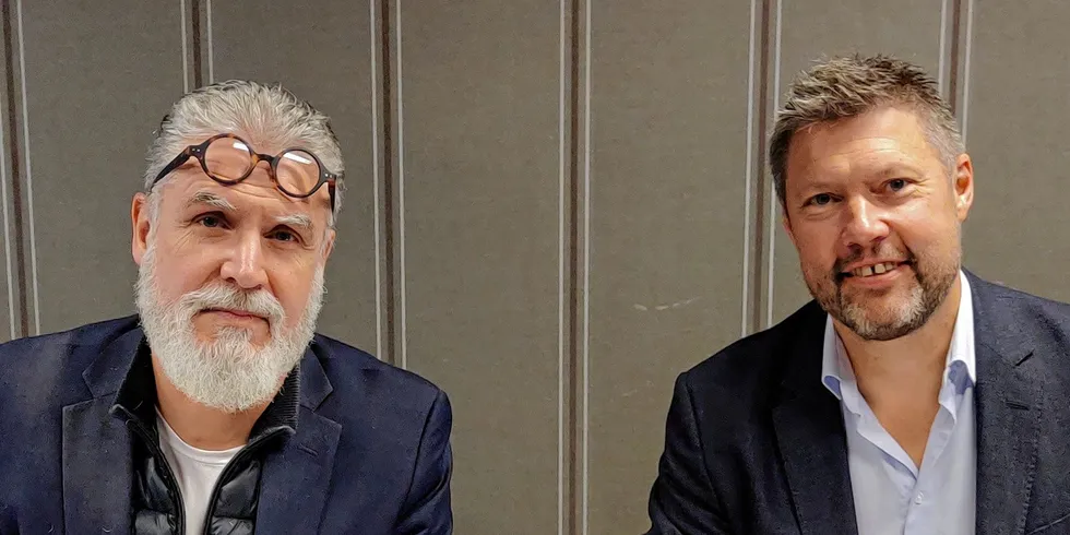 Harald Schreiner Fiksdal (left) was the initiator of Salmo Terra. This photo shows him signing a letter of intent with Danish Graintec to build the RAS plant in 2021.