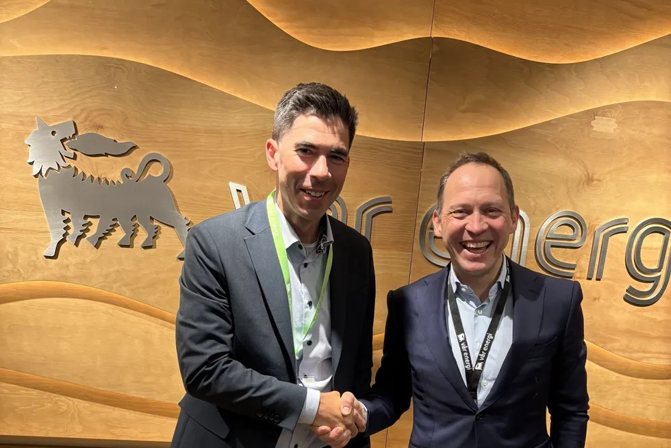 One Subsea chief executive Mads Hjelmeland (left) and Vaar Energi chief operating officer Torger Rod at the agreement for the supply of subsea production equipment