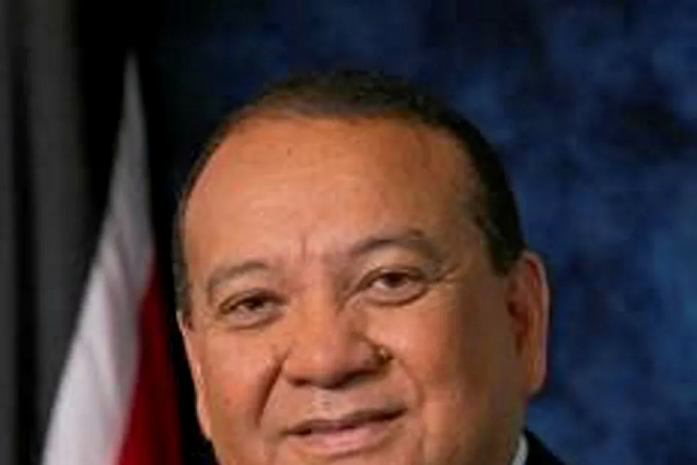 Franklin Khan. Franklin Khan.