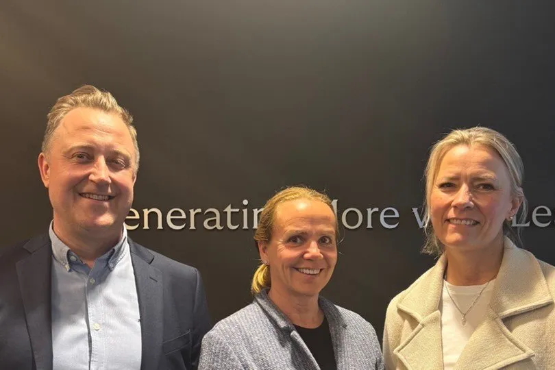 From left to right: Kjetil Isaksen, CEO Eyvi, Marianne Naess, CEO Great Northern Salmon & Heidi Kyvik, CBDO Eyvi.