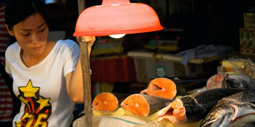 "There has never been such a strong July for the export of salmon to China," said Andreas Thorud, the Norwegian Seafood Council's (NSC) representative in China. 广州黄沙水产市场 Huangsha Seafood Market, Guangzhou, China.